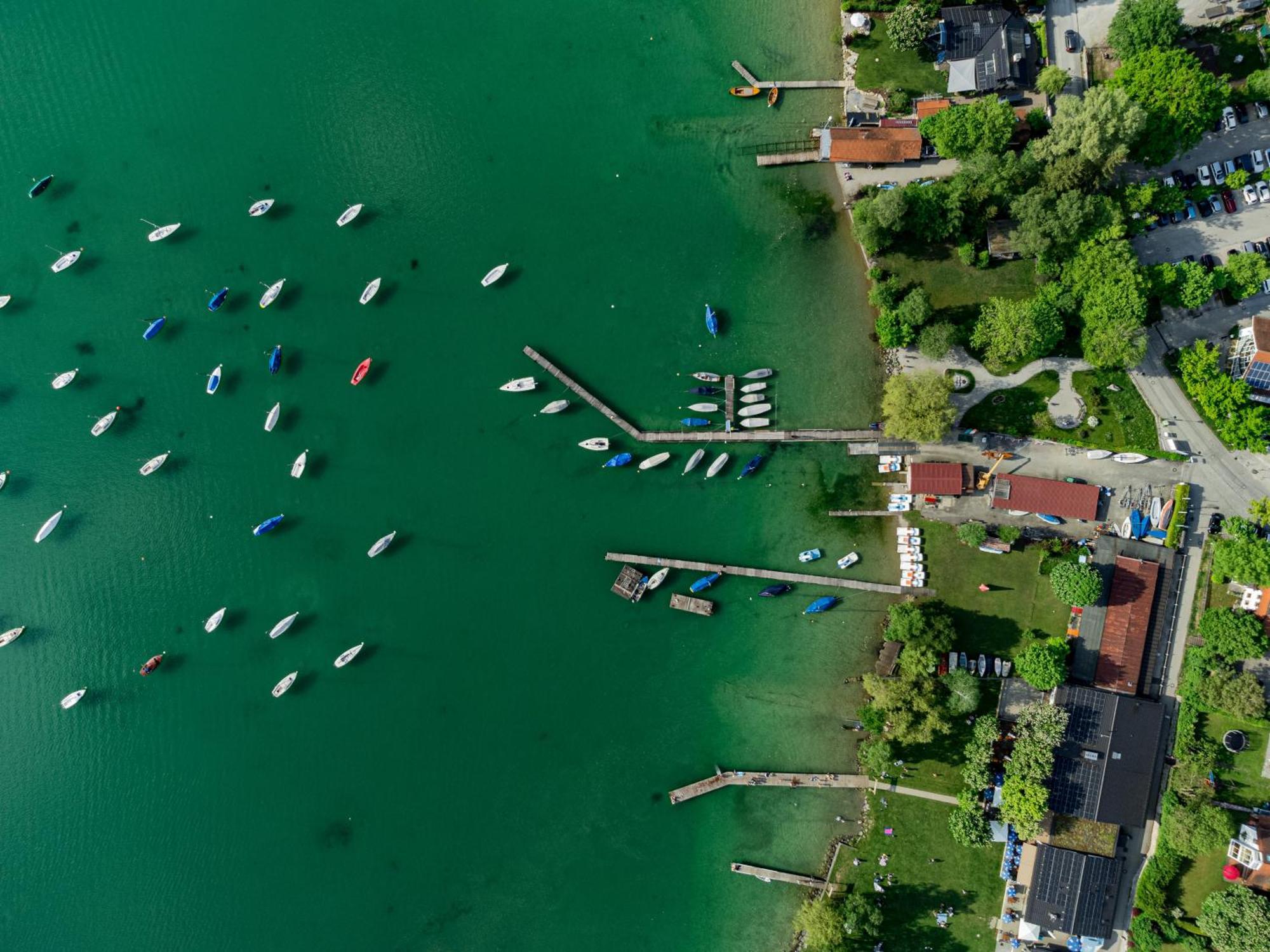 Lago Mio - Pension Am See - Bei Uns Verbringt Ihr Eine Wundervolle Zeit Direkt Am Wasser Worthsee Buitenkant foto